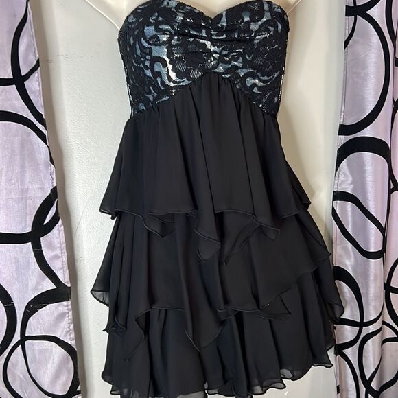 Teeze Me lace bustier dress with asymmetrical layers size 5 - Picture 3 of 13